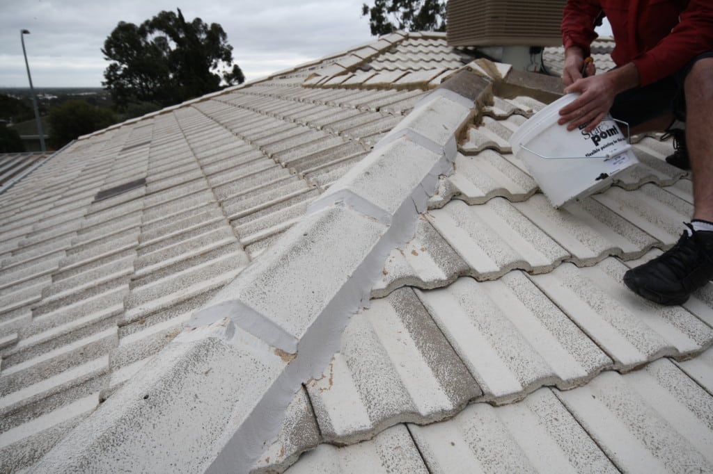 Pointing ridge capping